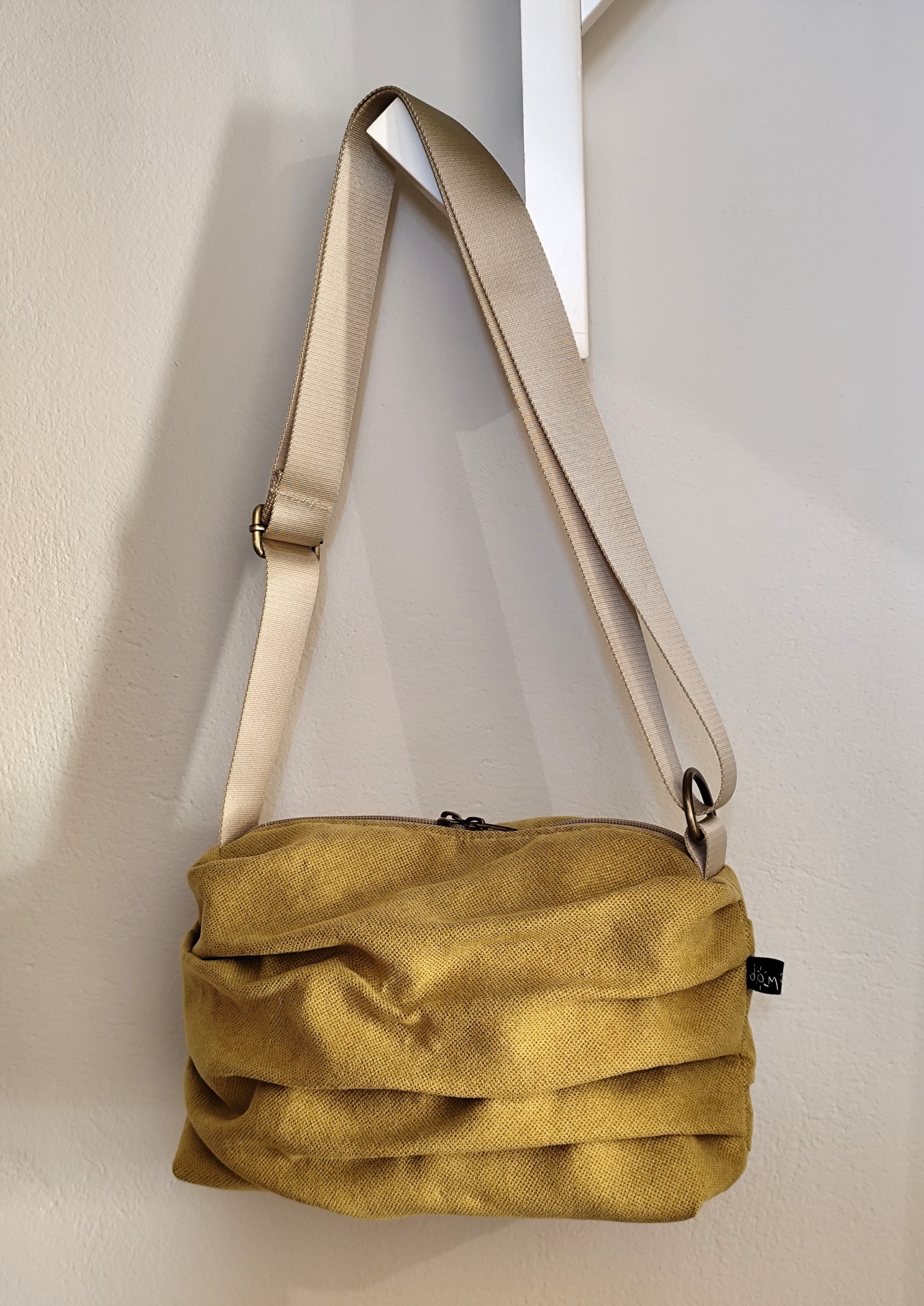 Wave Stitch Crossbody Bag – Golden Sand